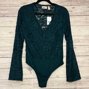 NWT Willow Root LS Lace‎ Bodysuit w/ Bell Sleeve Large